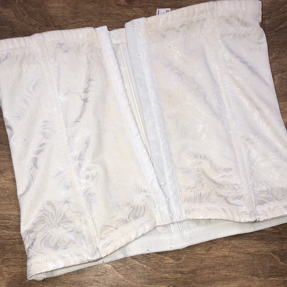 Flexees size large ivory boned corset bra top - Picture 2 of 4